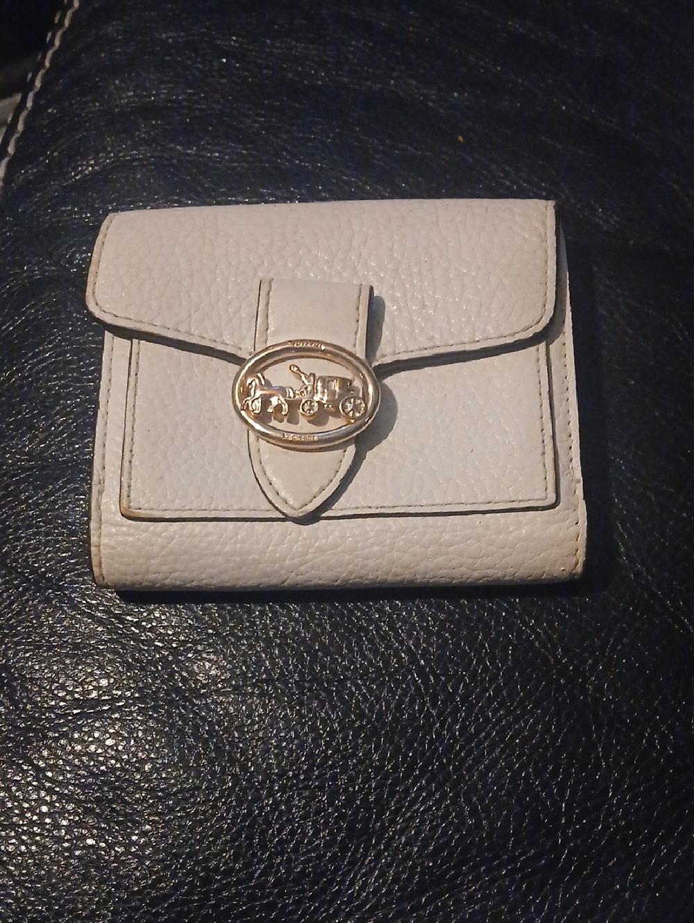 Coach Pebbled Leather Small Wallet in Off-White with Gold Turnlock